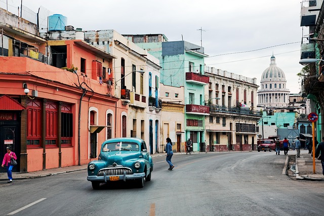 Havana Vintage Cars Colonial Architecture Pastel Colors Malecon Street Life