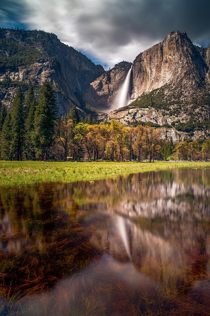 Yosemite National Park Granite Monoliths Waterfalls Sequoia Trees Hiking Climbing