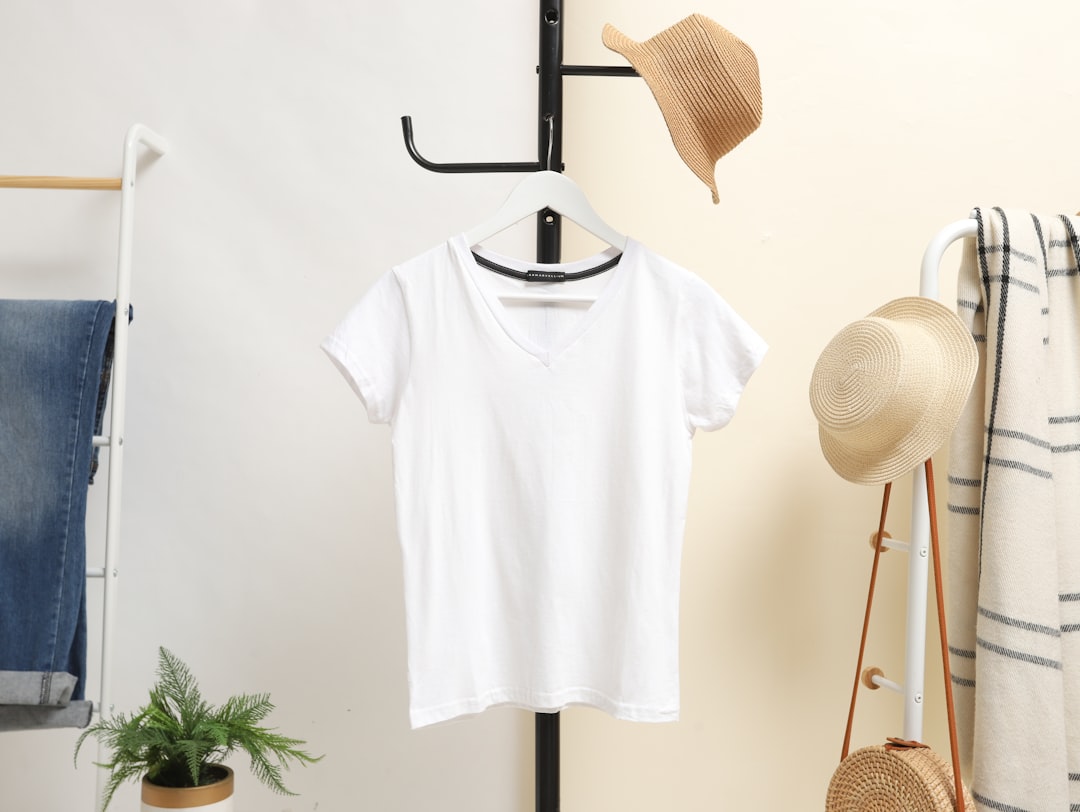Oversized White T-shirt Casual Styling