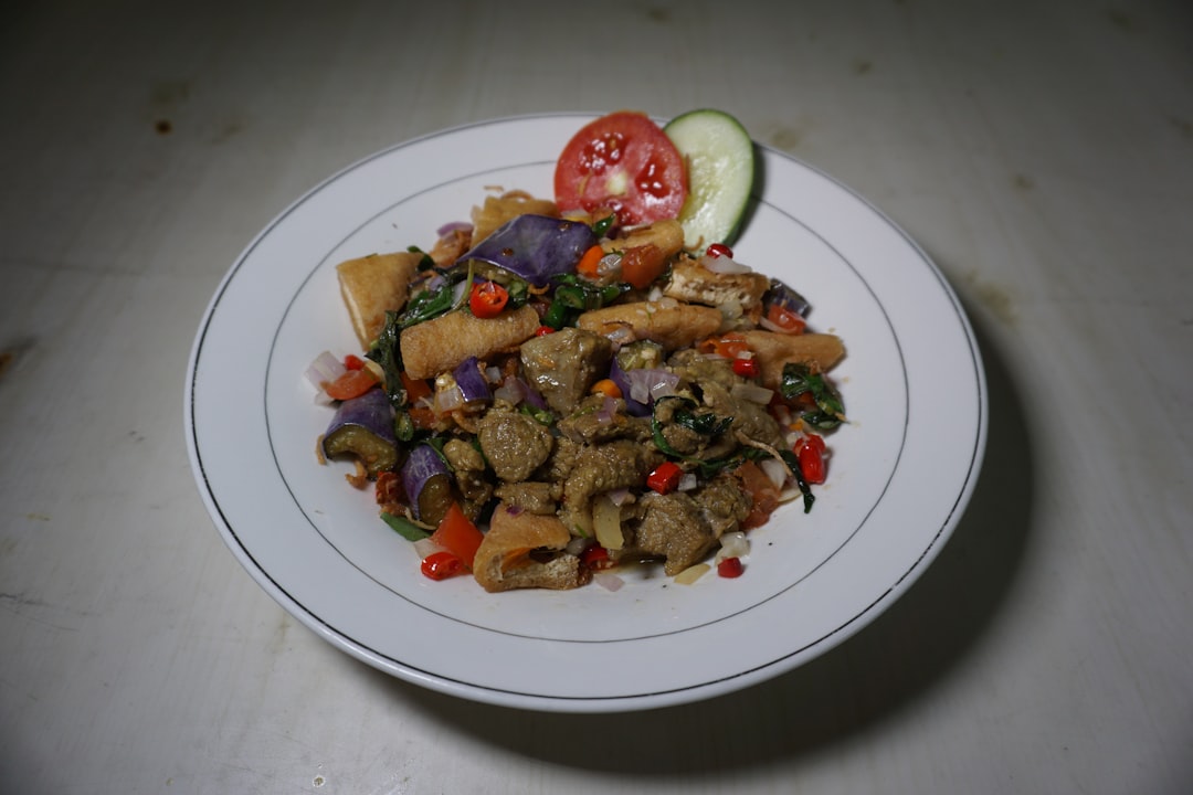 Vegan Pad Thai With Tofu And Peanuts