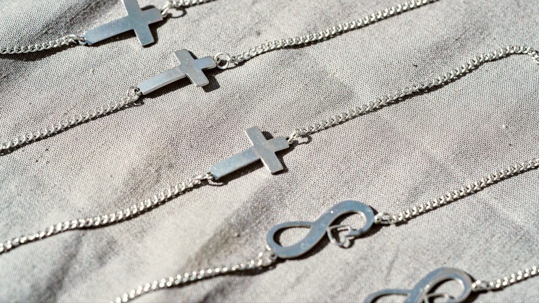 Metallic Streetwear Fashion Silver Chrome Puffer Jackets Crossbody Bags