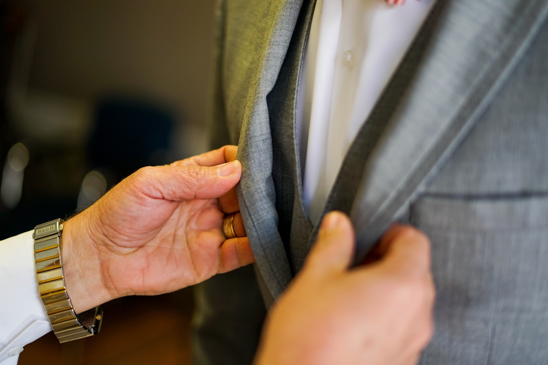 Mens Suit Sleeve Tag Removal Etiquette