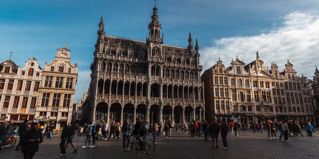 Tourist Scams Europe Fake Petition