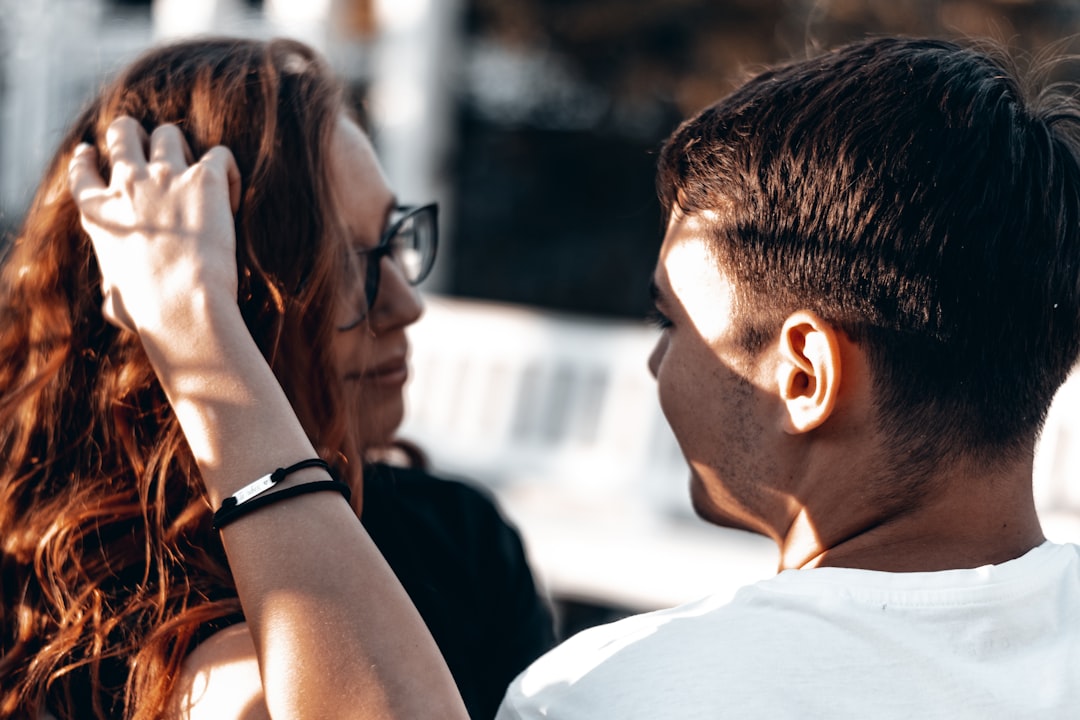 First Date Red Flags Wandering Eyes Disrespectful Behavior