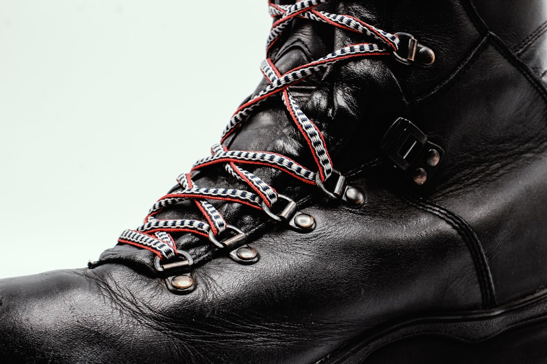 Complicated Lace-up Boots Travel Safety