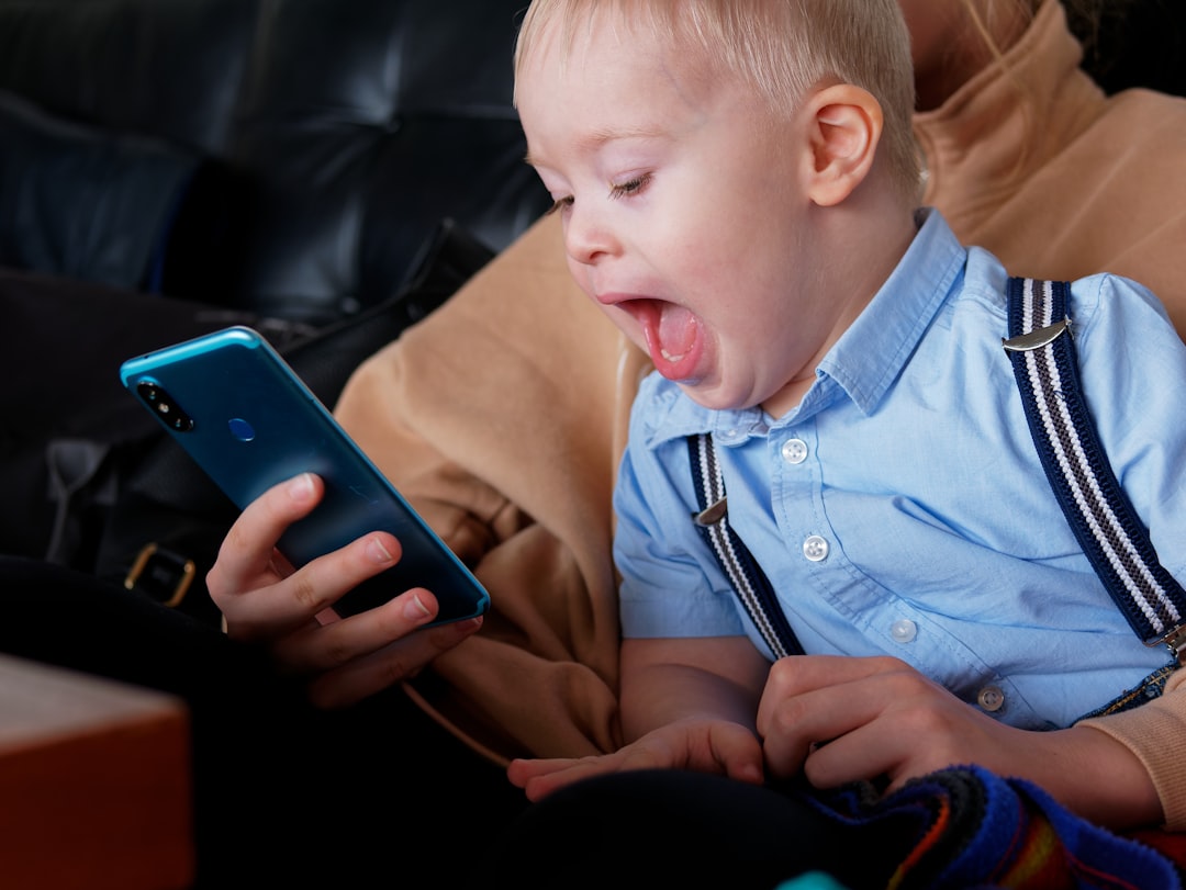 Distracted Parenting Technology Screens