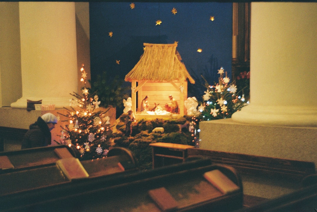 Holiday Decor Things