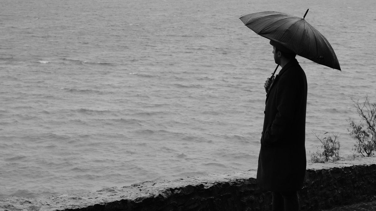 11 Signs That a Man Did Not Feel Safe and Loved in His Childhood