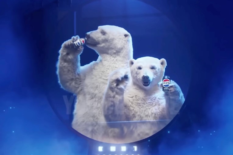 Pepsi’s Witty New Ad Parodies Viral Kiss Cam Moment and Sparks Laughter Across Millions