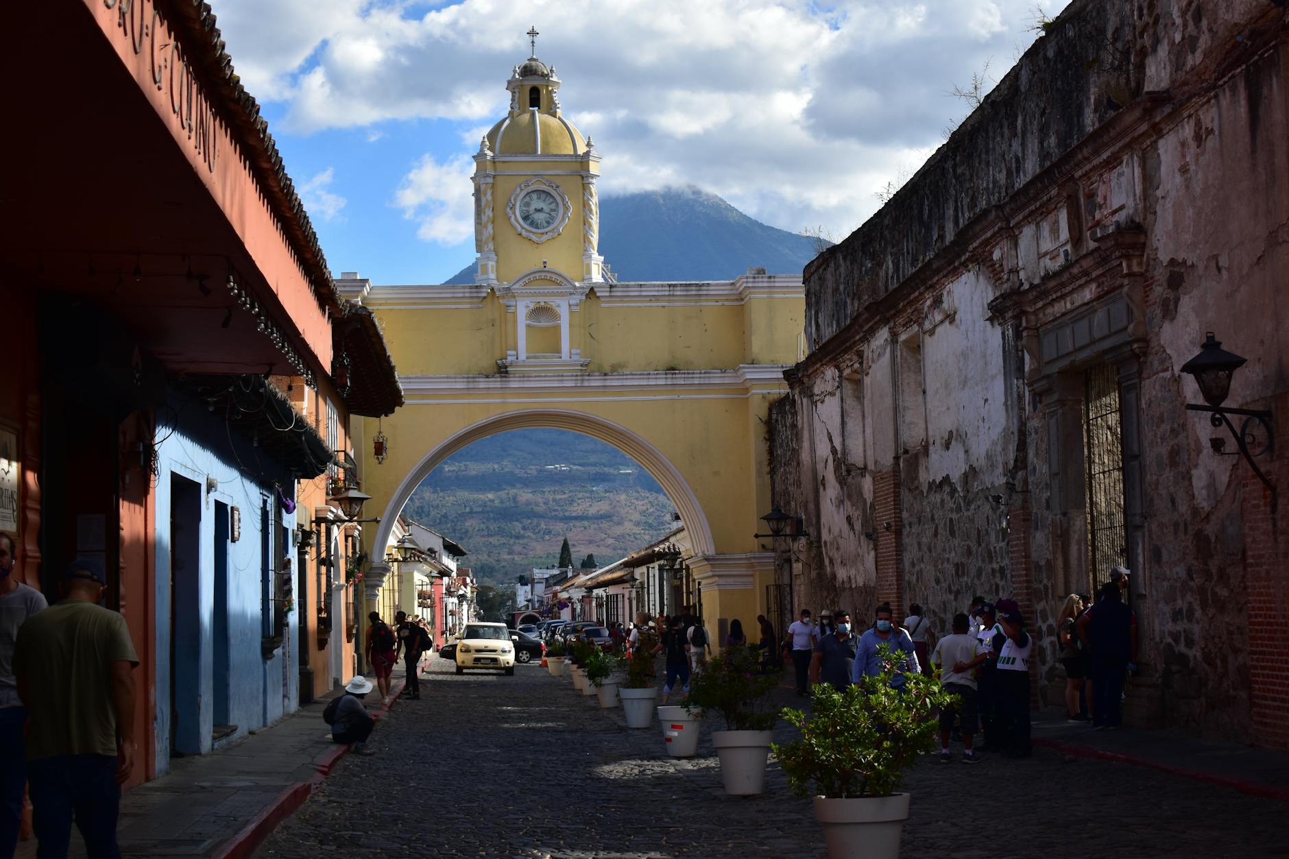 Antigua Guatemala Spanish Baroque Architecture Cobblestone Streets Yellow Arch Local Markets Volcano Hiking