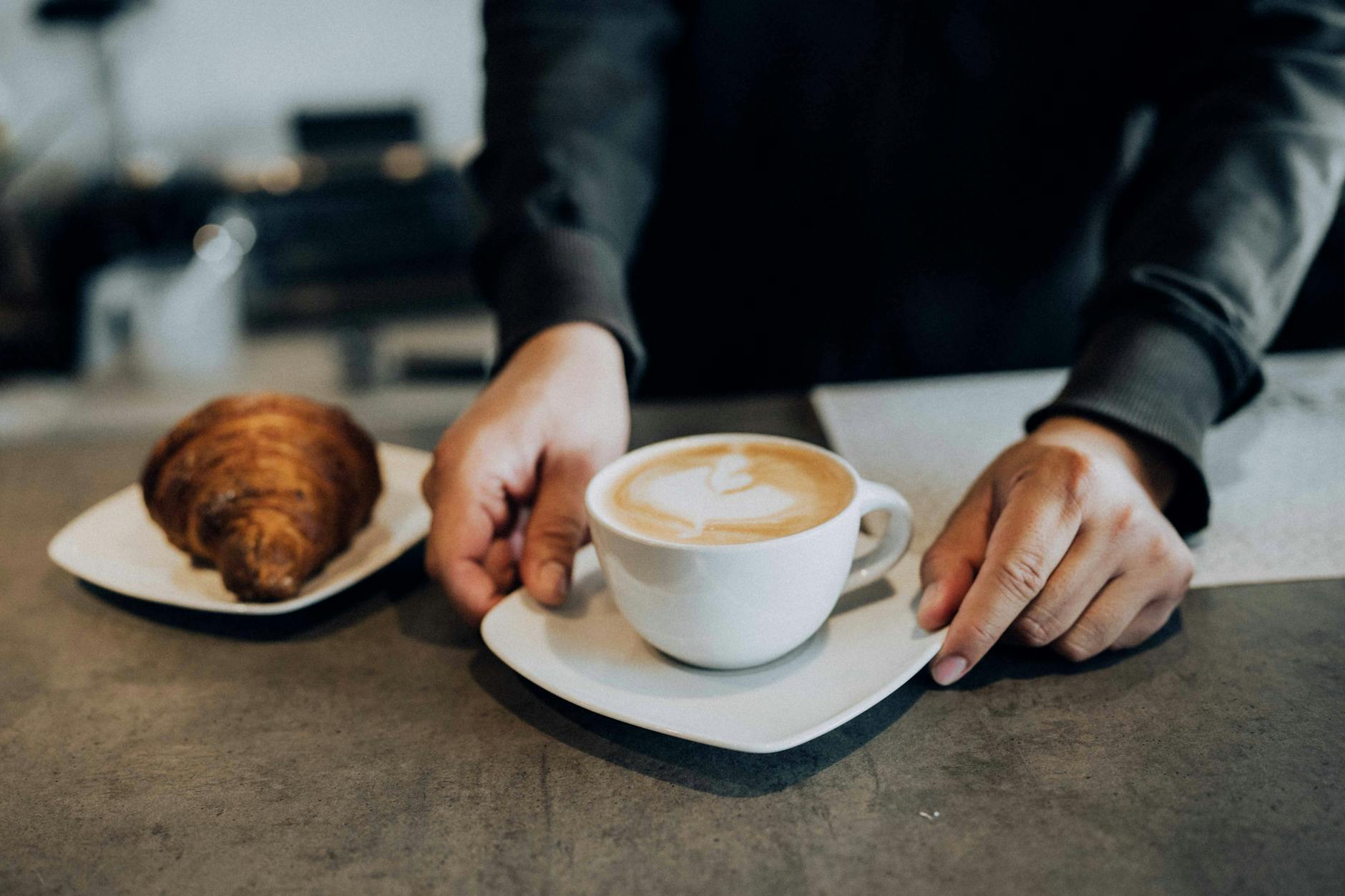 Paris Food Culture Bistros Pâtisseries Croissants Espresso Markets