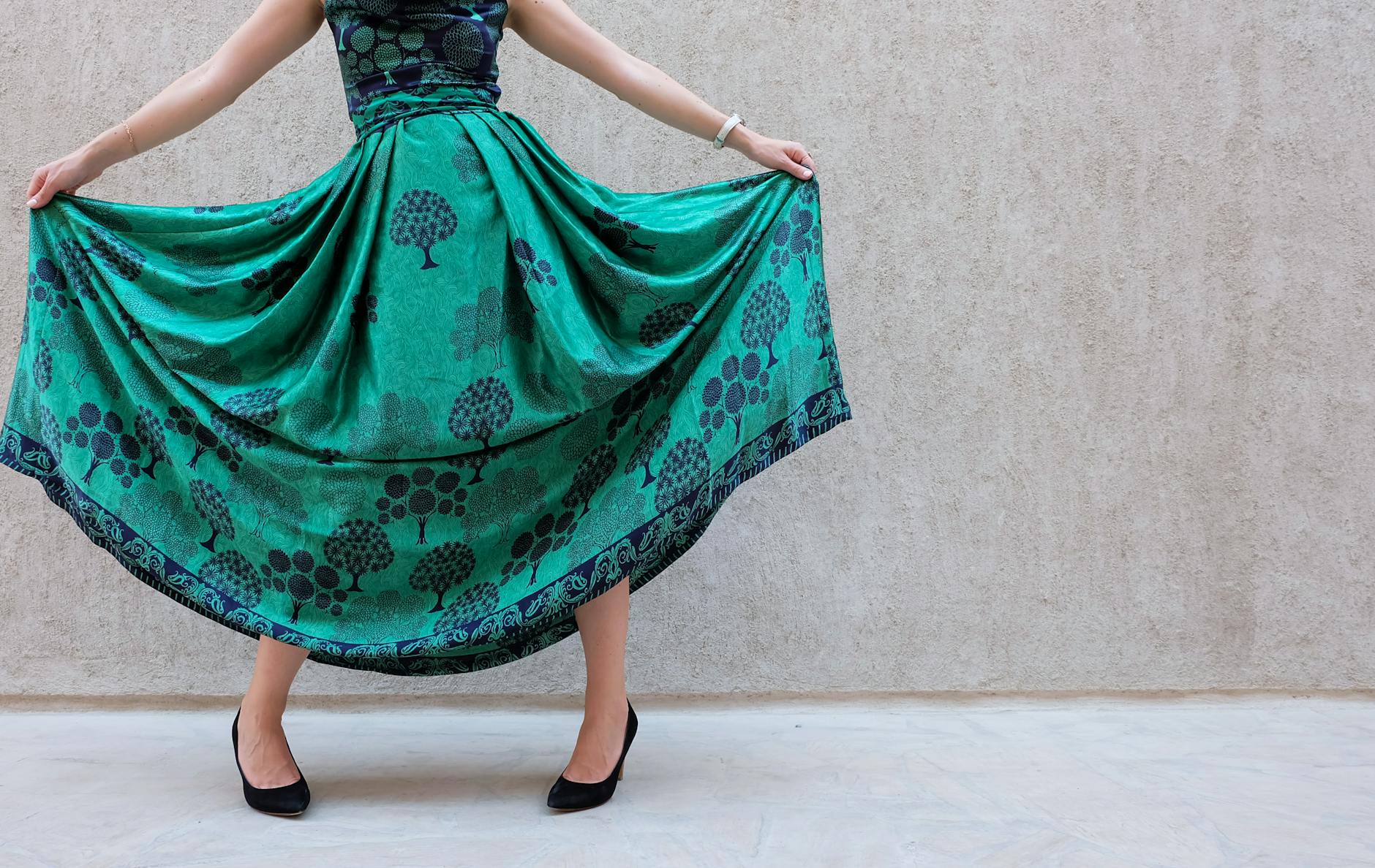 Mid-calf Skirt Lengths Fashion Styling