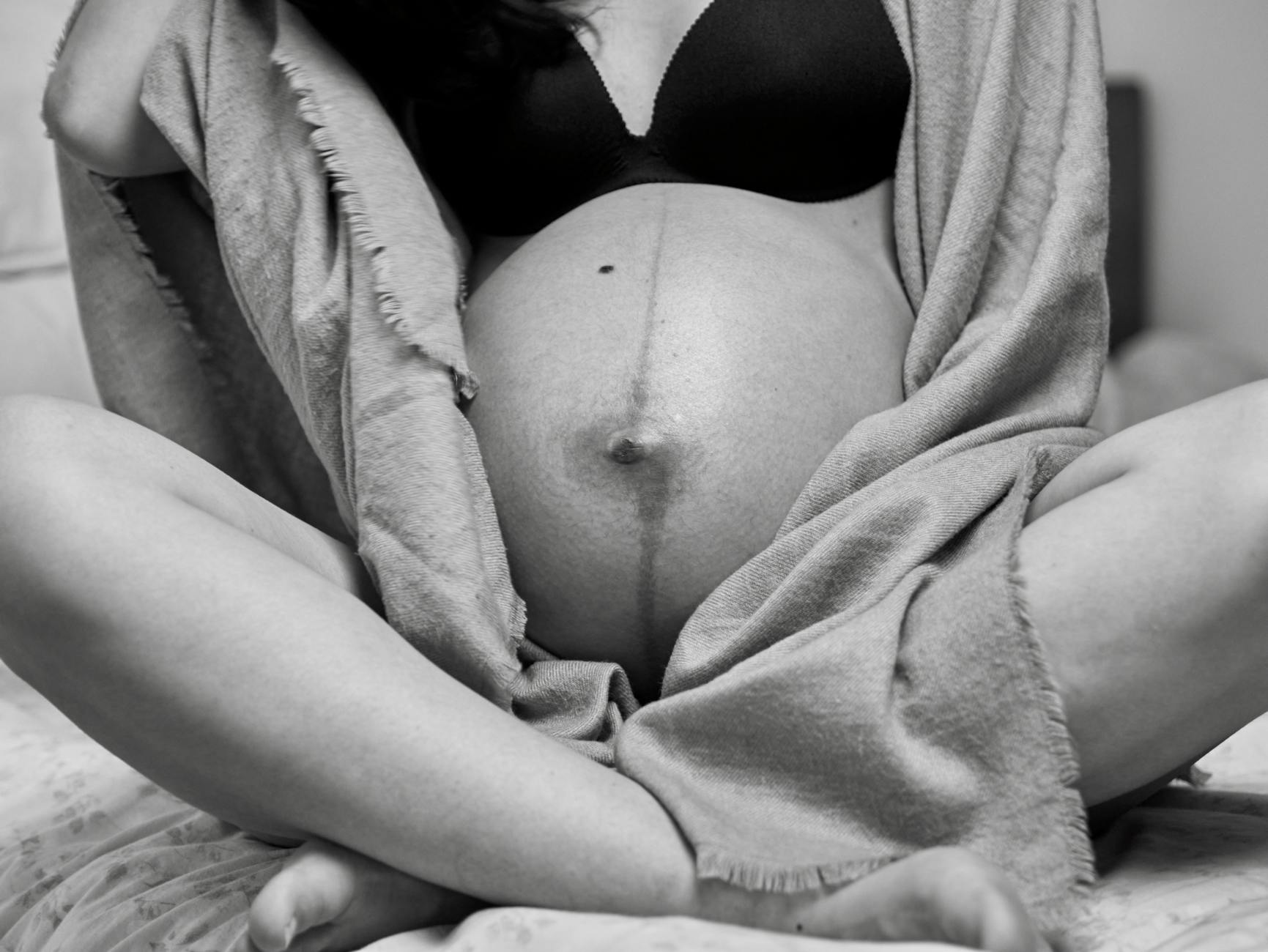 Pregnant Woman Linea Nigra Abdomen