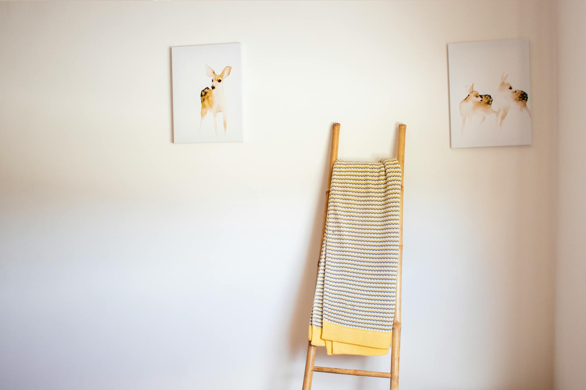 DIY Wooden Ladder Towel Rack Home Decor