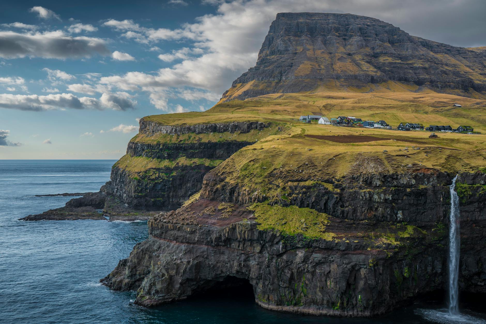Gásadalur Village Faroe Islands Sea Cliff Mulafossur Waterfall