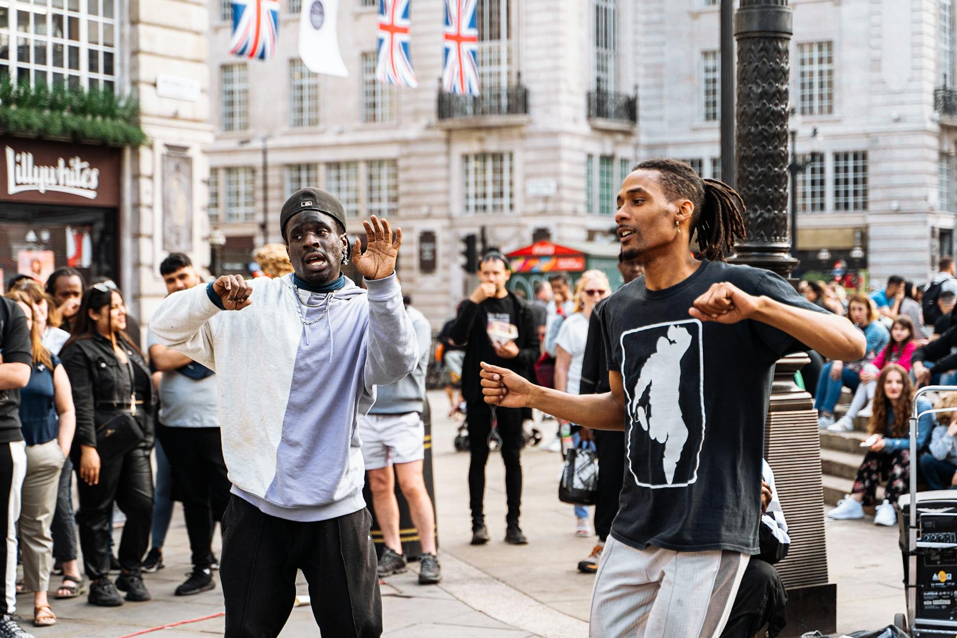 Street Performer Shell Game Scam London