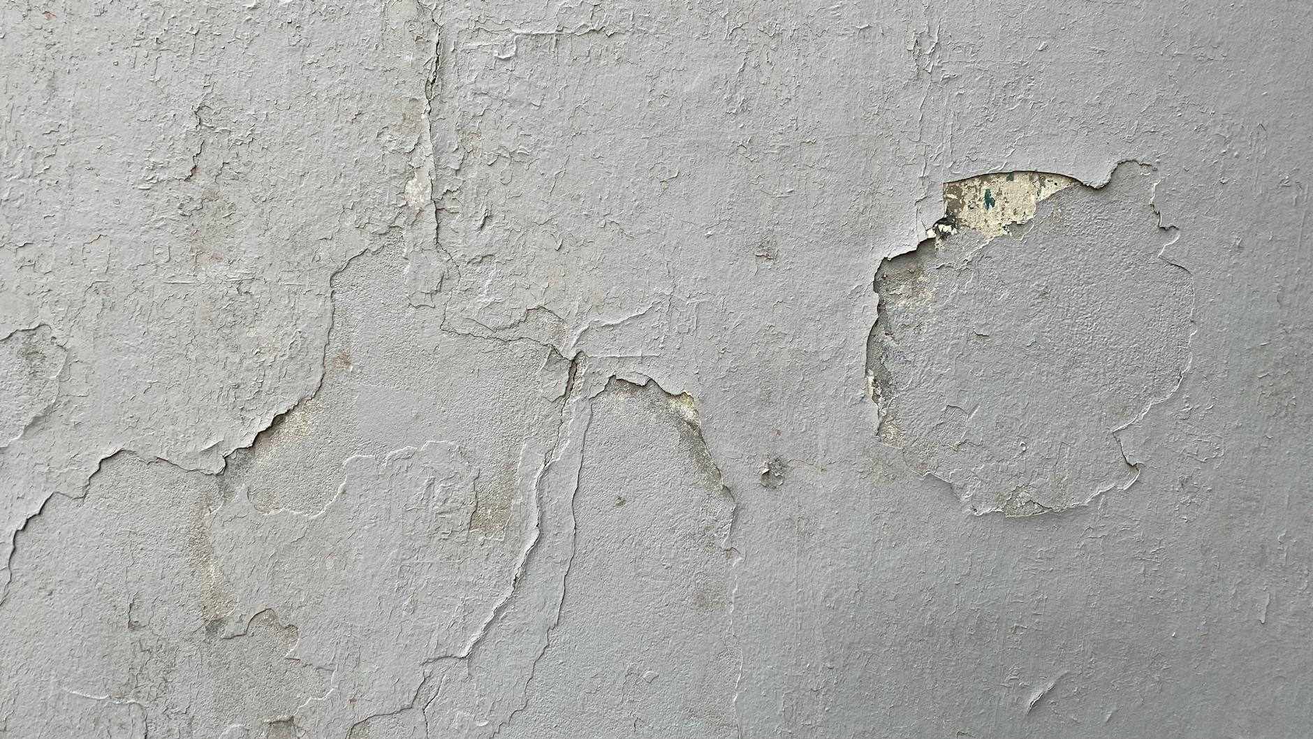 Cracked Drywall Corners