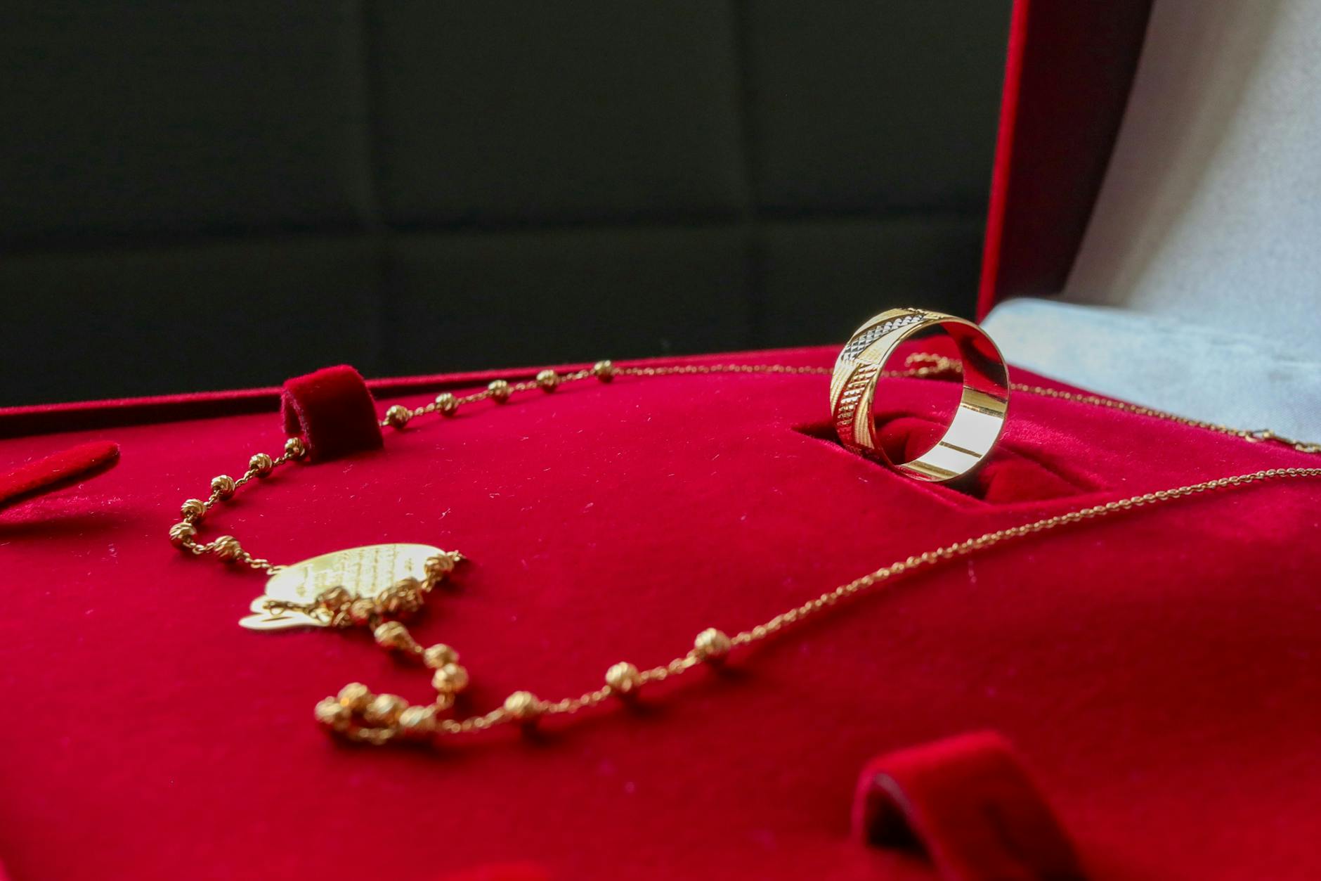 Velvet-lined Jewelry Trays Organization