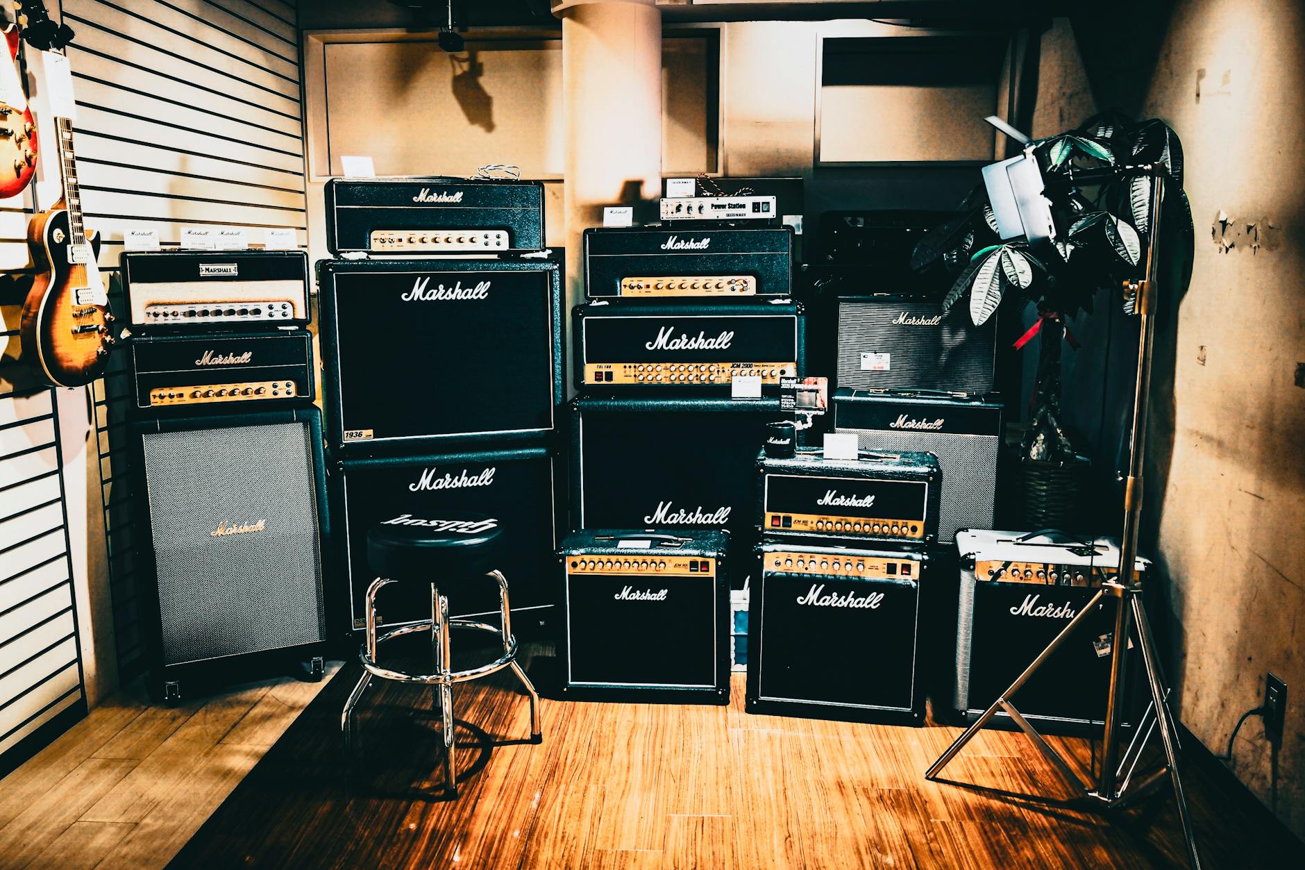 Guitar Amplifier Cabinet