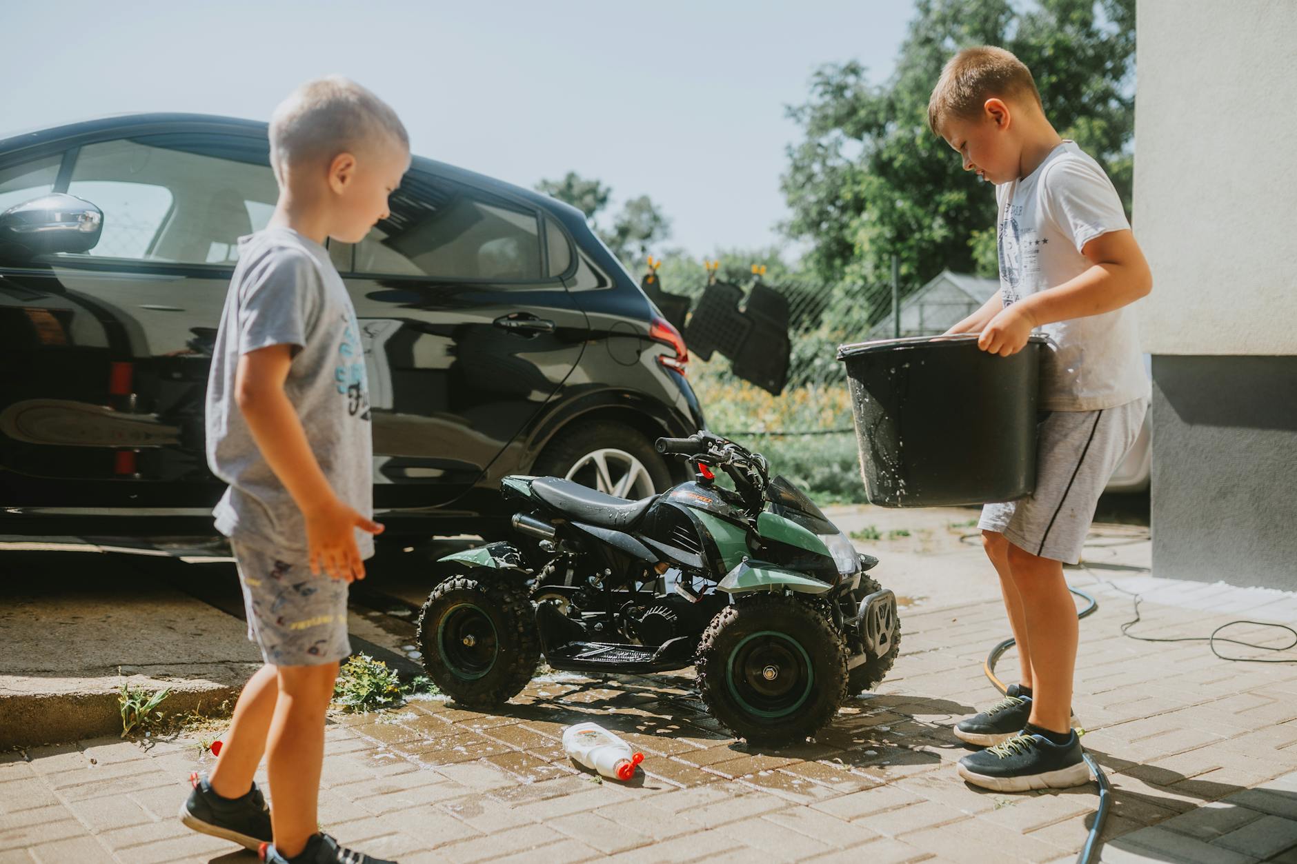 Siblings Teamwork Washing Car Folding Blanket Cooperation