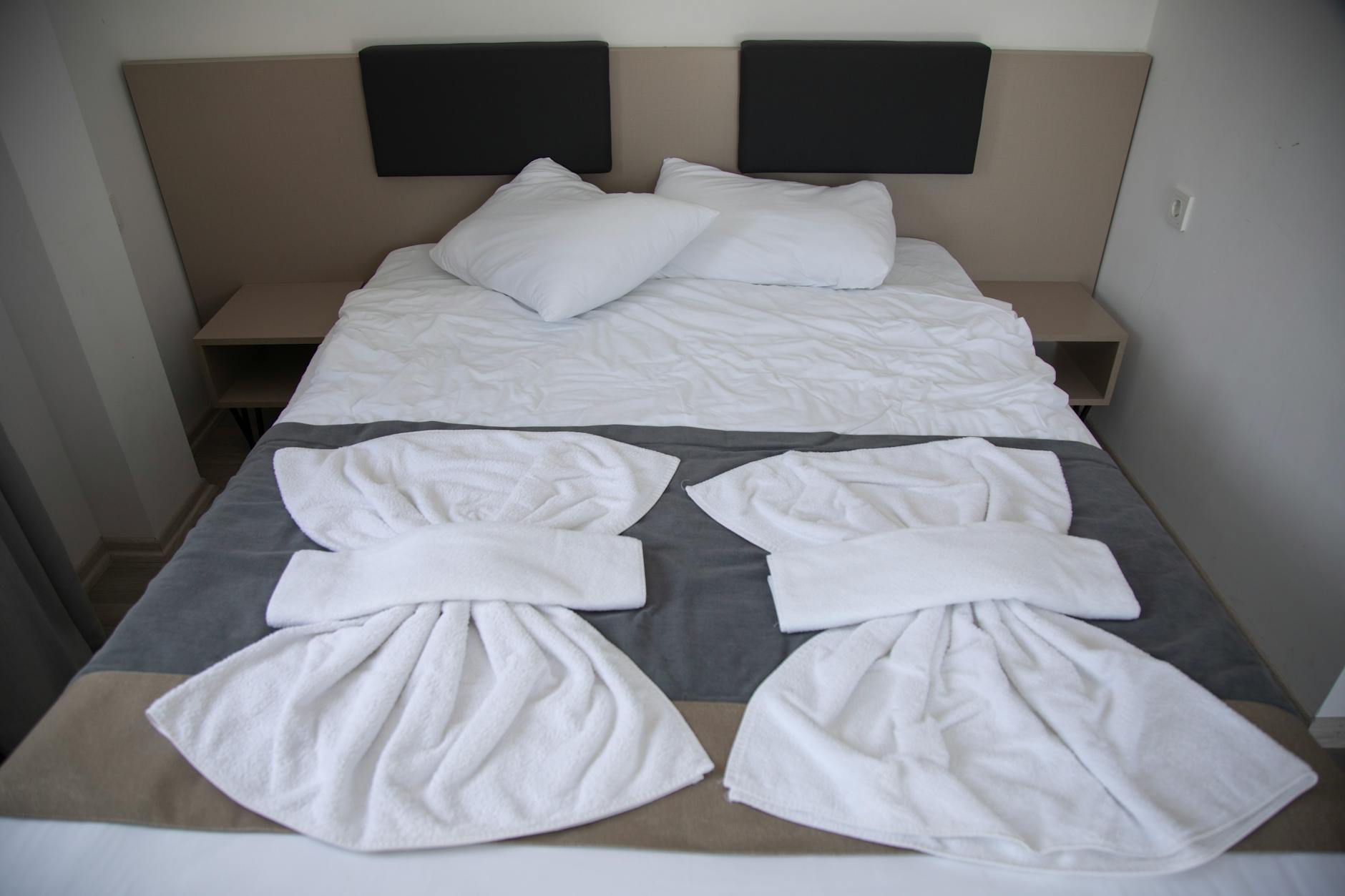 Soft Headboard Hotel Room Cleaning Hygiene