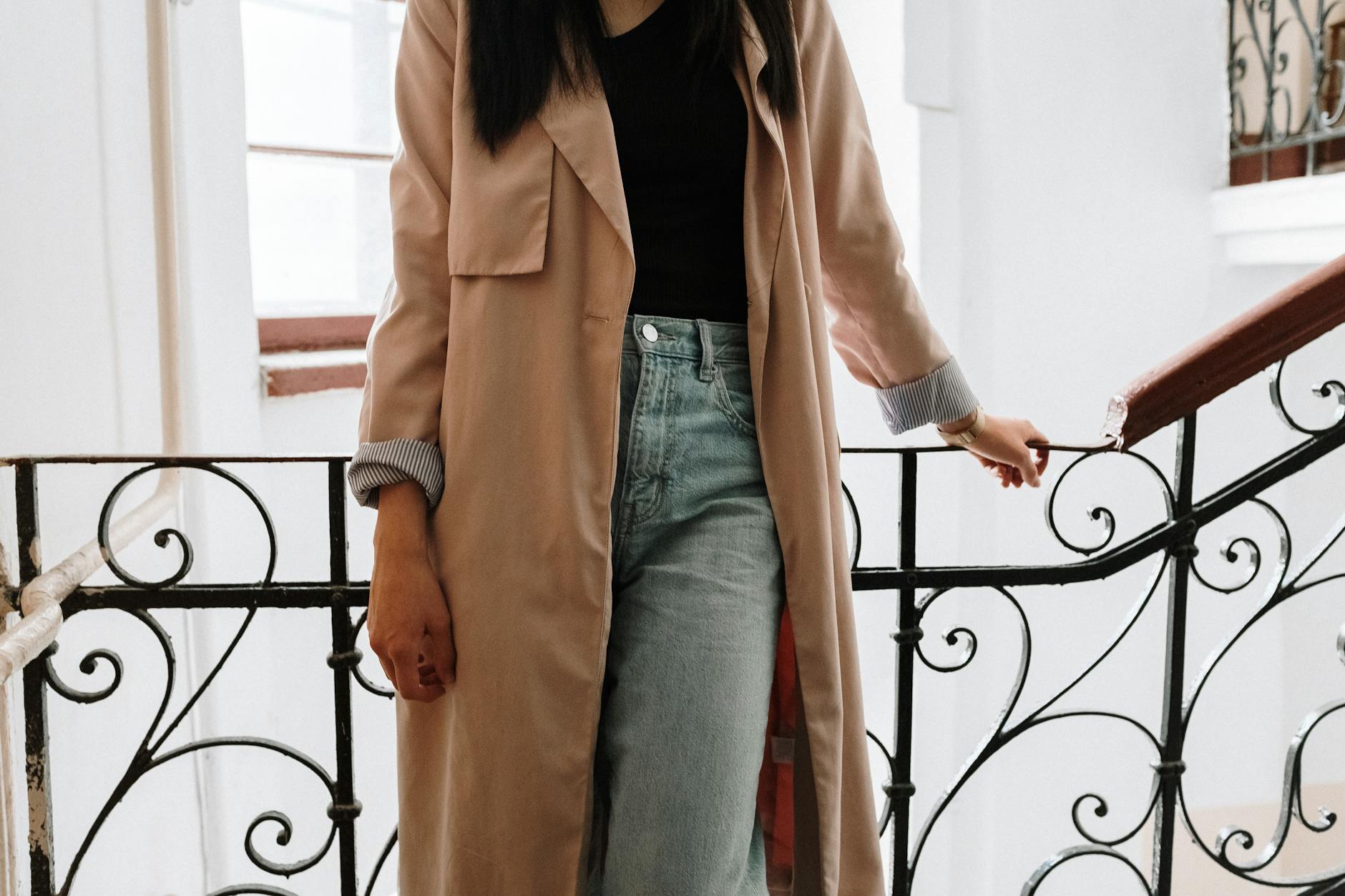 Trench Coat Jeans Romantic Date Outfit