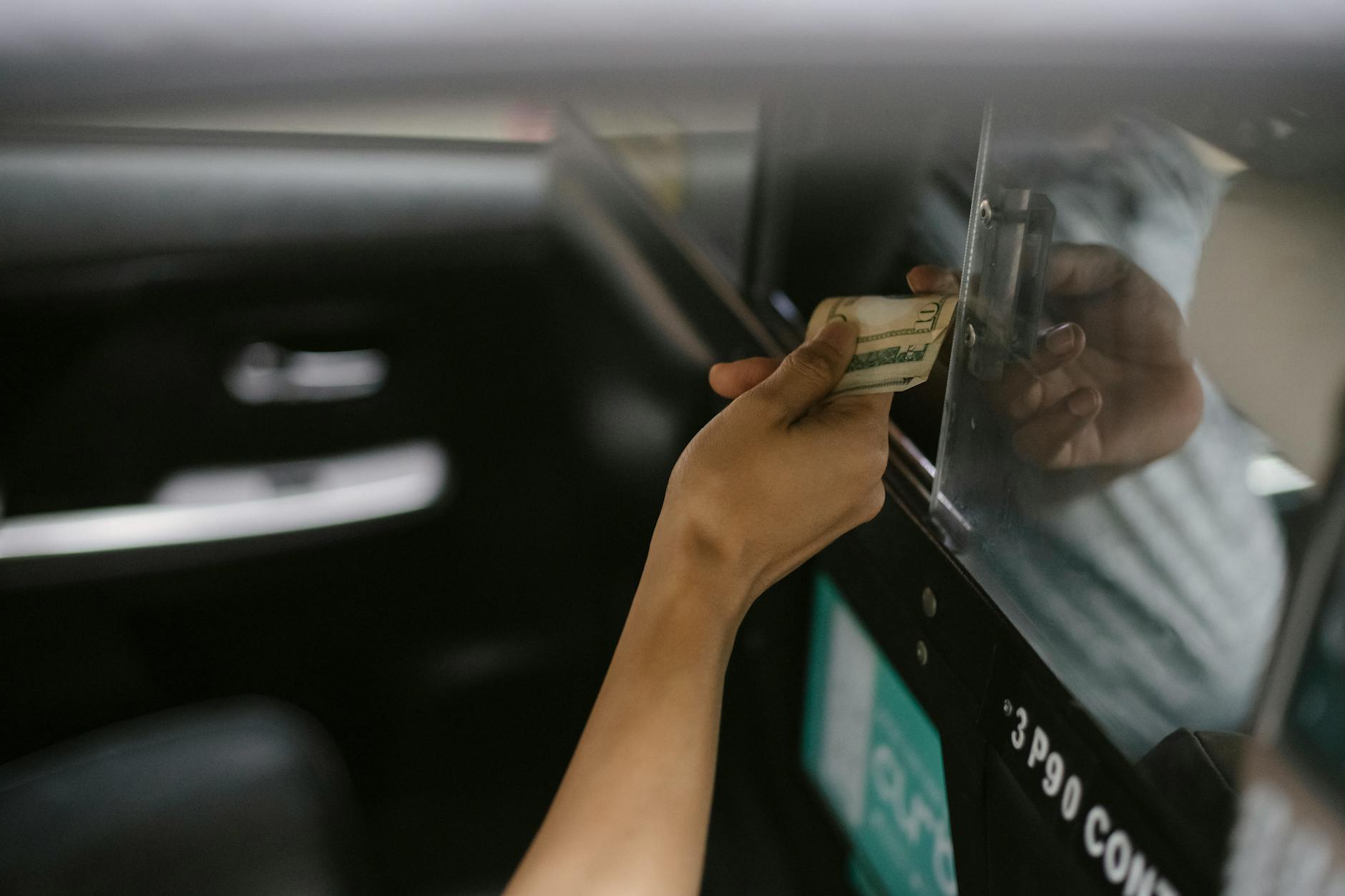 Taxi Shopkeeper Sleight Of Hand Currency
