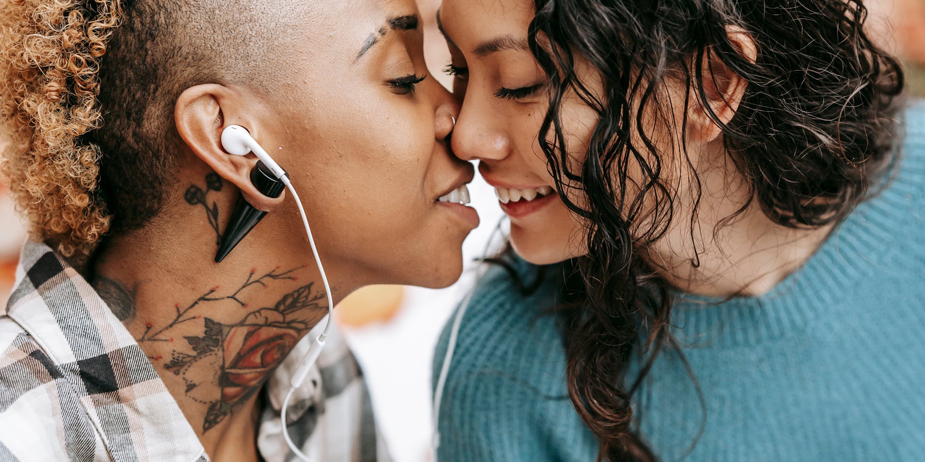 Active Listening Lesbian Couples