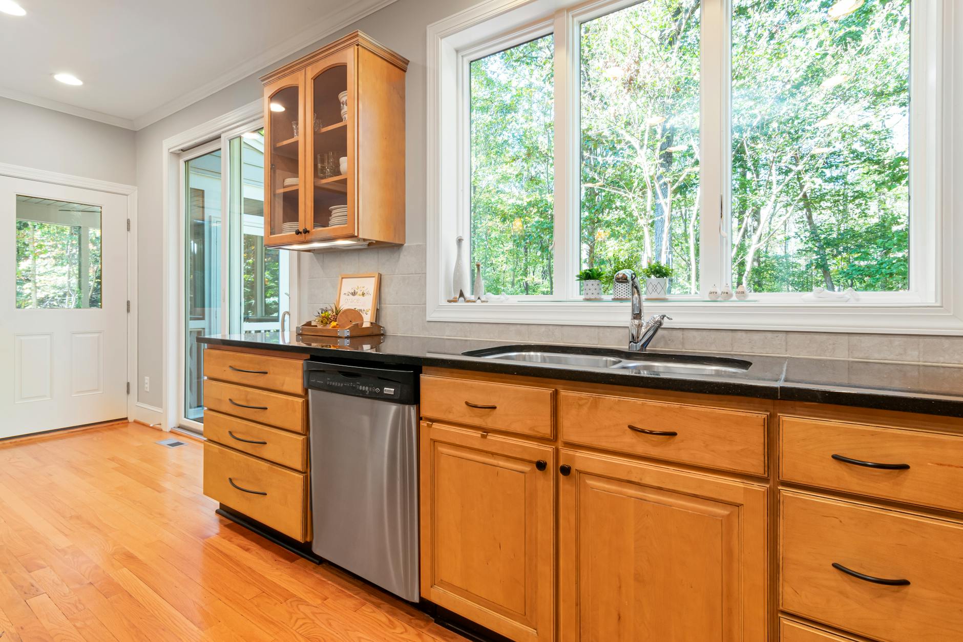 High-end Kitchen Remodels That Lower Property Value