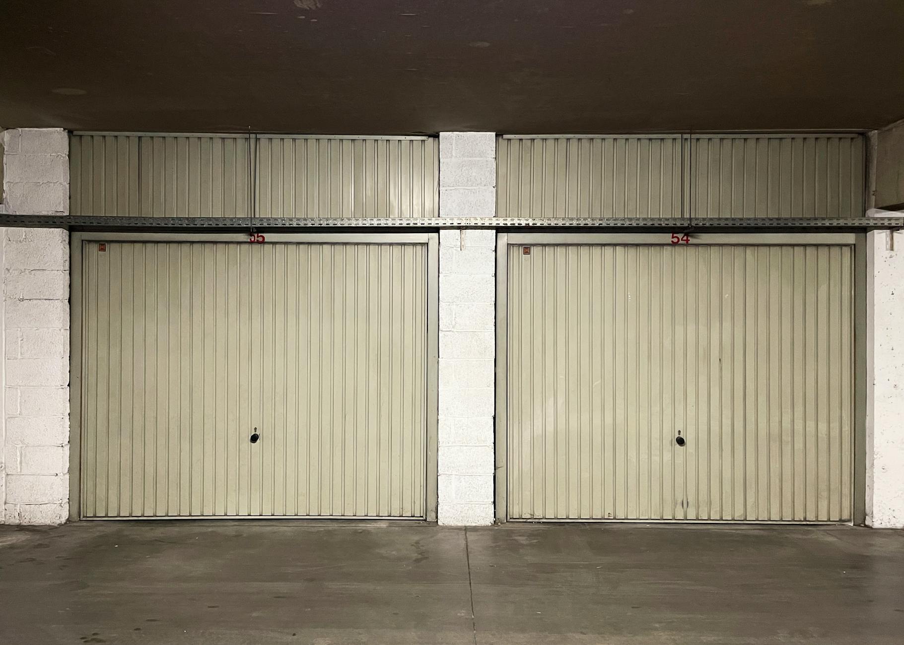 Uneven Garage Door