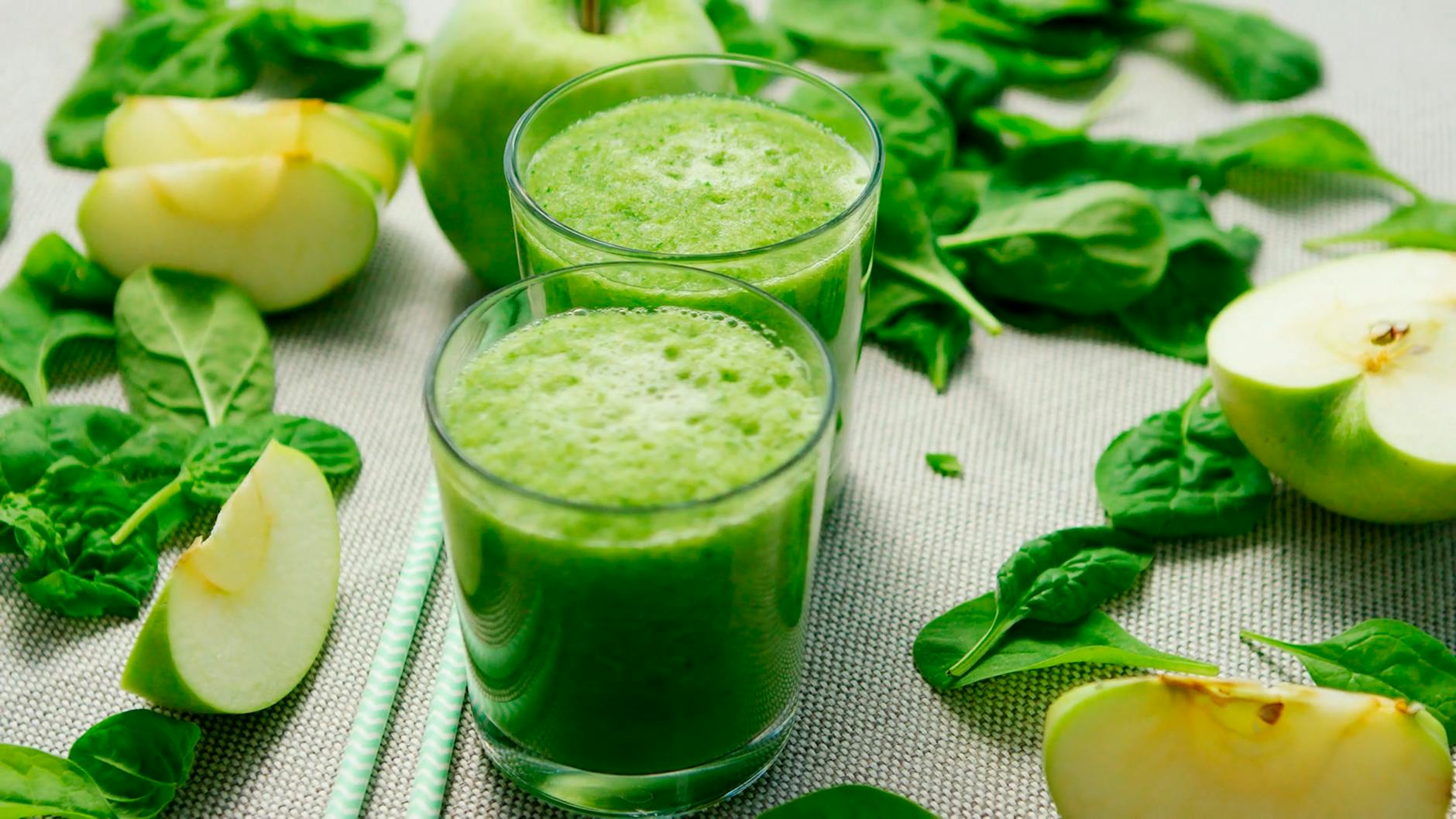 Spinach Citrus Smoothie With Ginger And Hemp Seeds