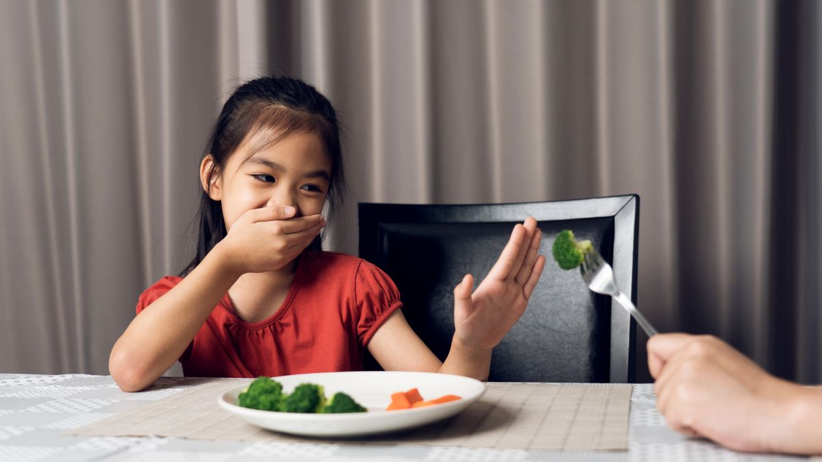 Dietitian Shares Phrases Parents Should Never Say to Picky Eaters
