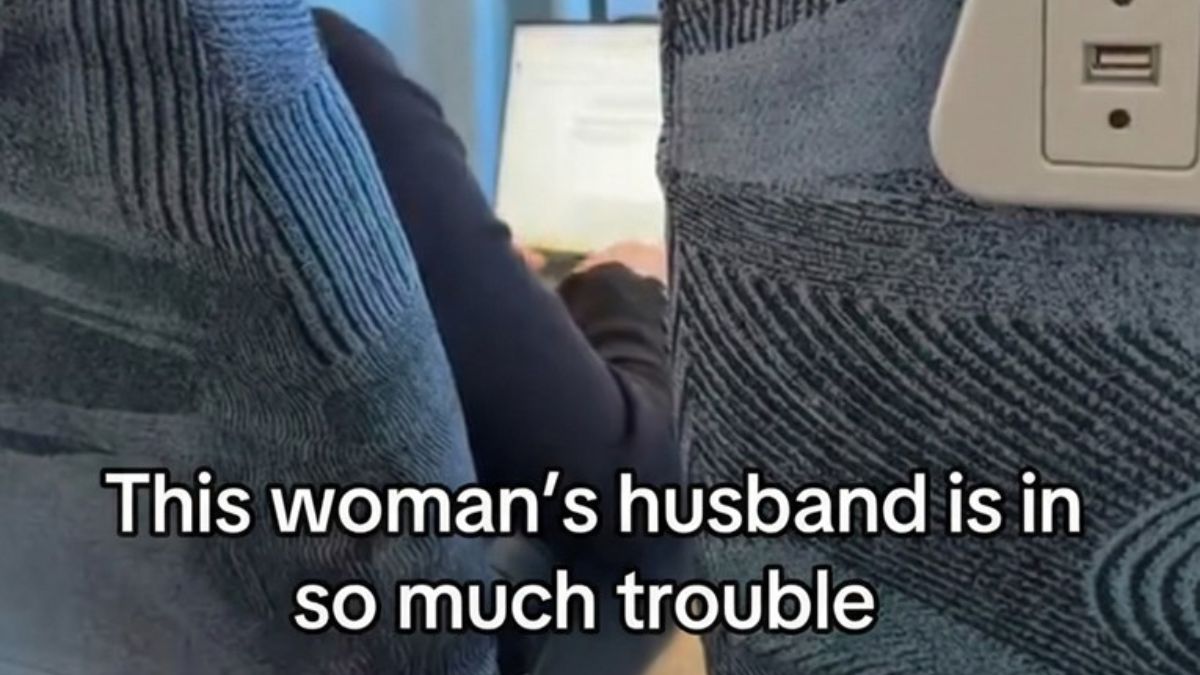Comedian Notices What Woman Is Typing on Plane and Jokes: “Her Husband Is in Big Trouble”