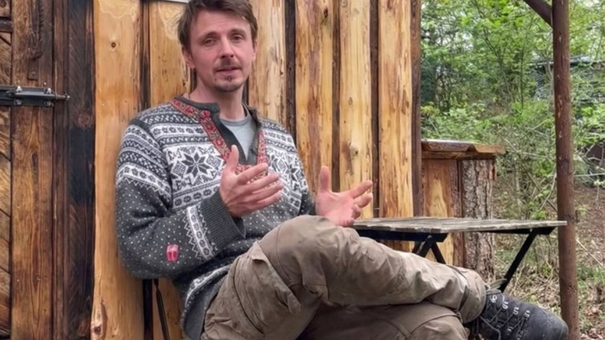 Danish Man Quits Job and Builds Tiny Off-Grid Home in the Woods for $12,000: “I Live Without Bills”