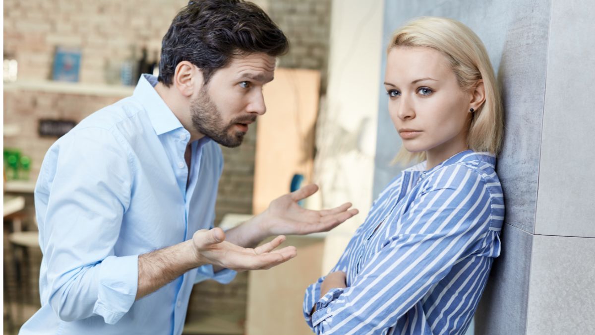 25 Signs Your Partner Is Emotionally Abusive