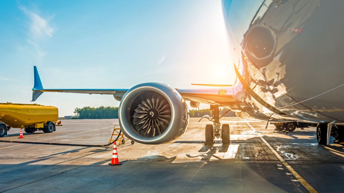 Things You Should Never Do on an Airplane