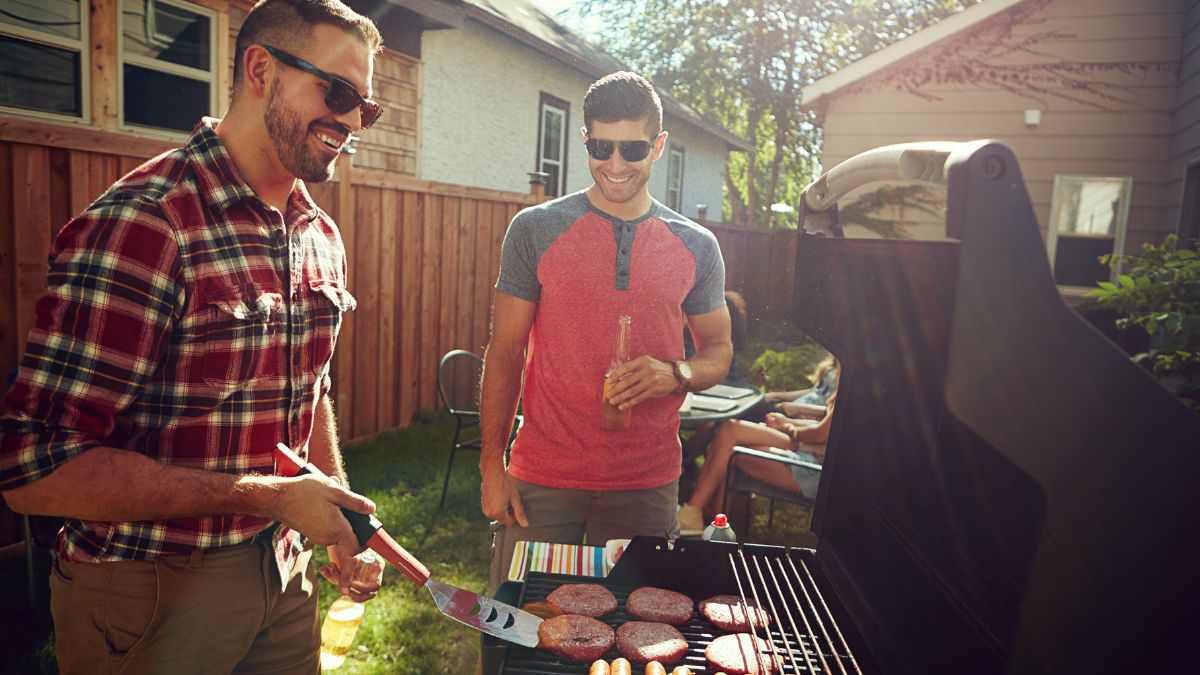 Petty Things Neighbors Do to Ruin Your Barbecue Without You Even Noticing