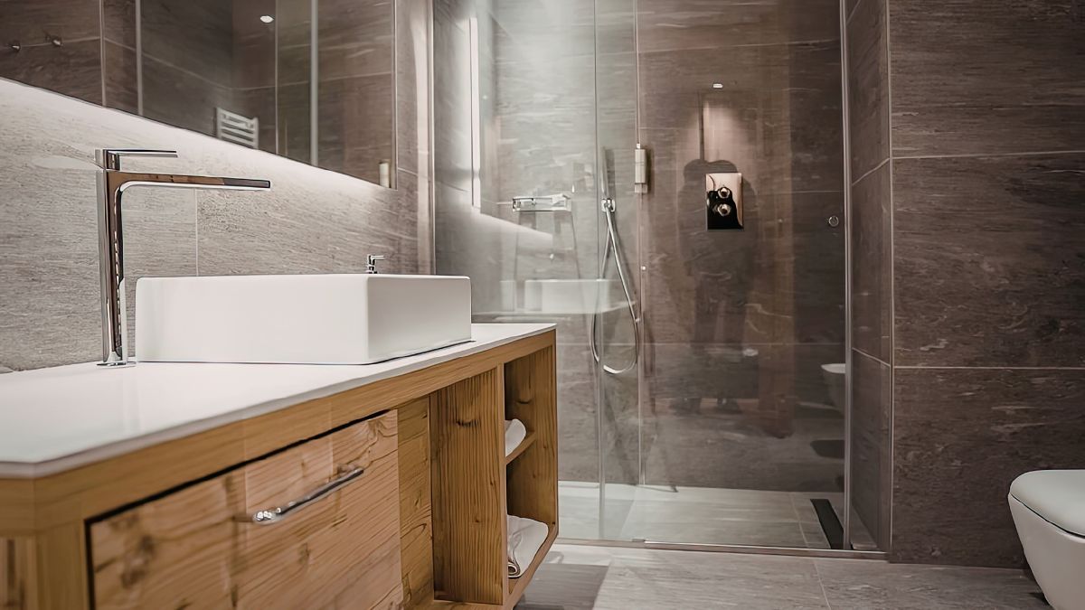 Things You Should Never Store in Your Bathroom Cabinet Anymore