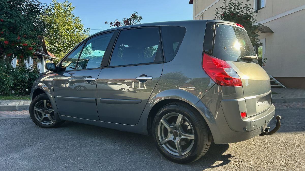 Everyday Things That Are Slowly Damaging Your Car’s Transmission