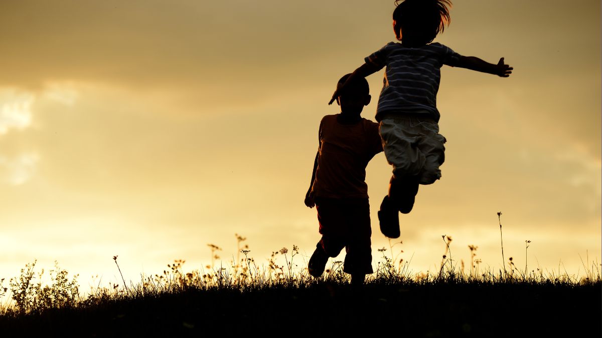 35 Ways You Are Unintentionally Ruining Your Children’s Independence