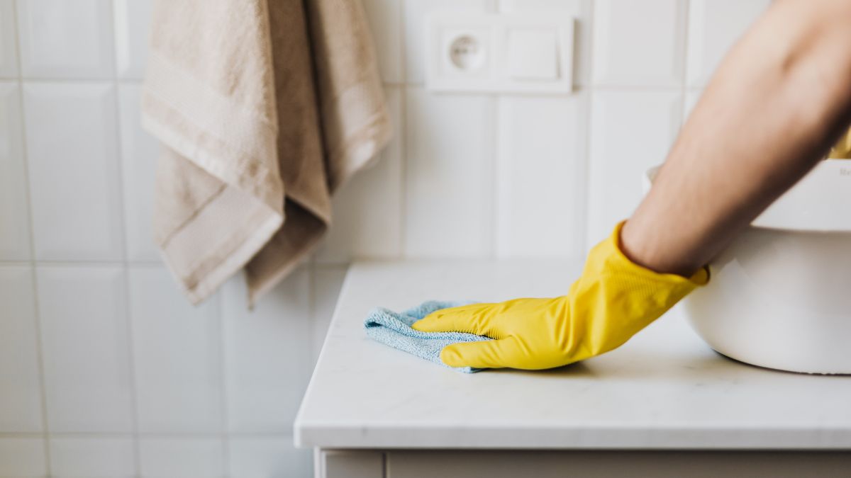 30 Cleaning Hacks That Professionals Use