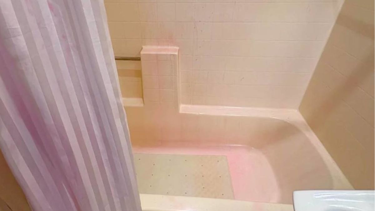 A Hotel Housekeeper Showed What a Guest Left Behind in the Bathroom and Sparked a Fierce Debate