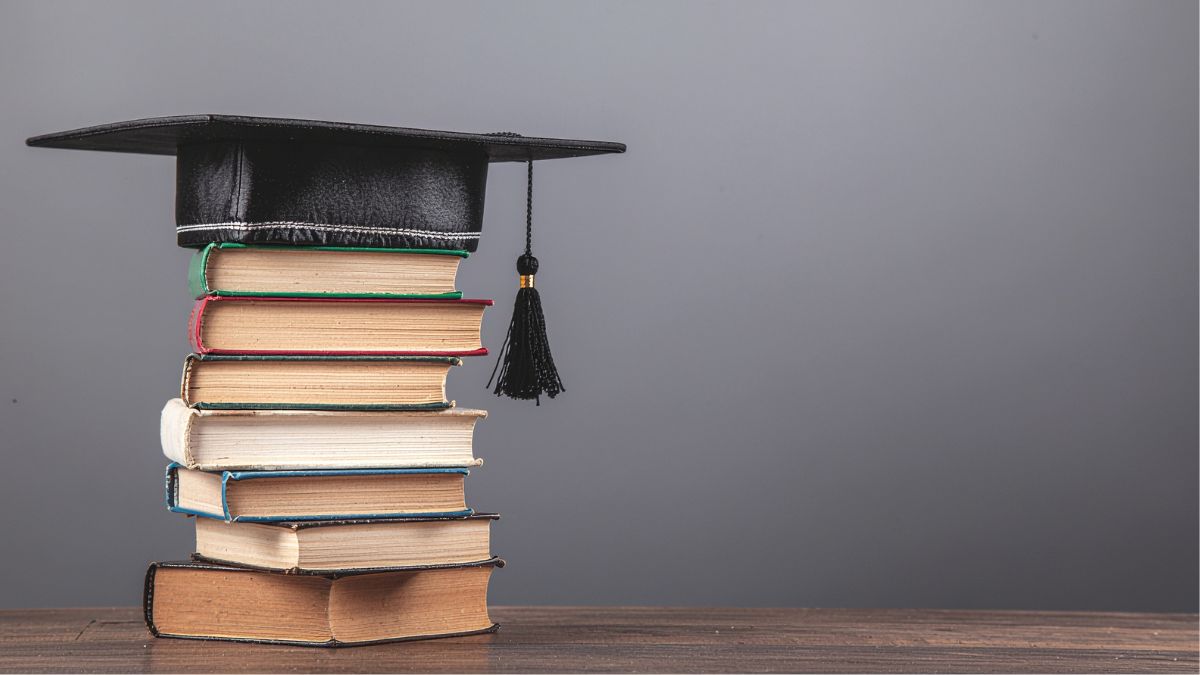 25 College Degrees That Are Becoming Completely Useless