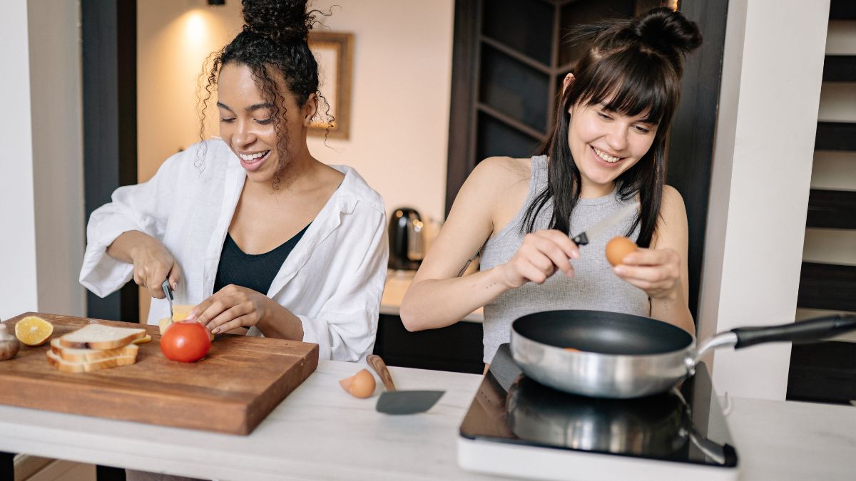 Habits You Do in the Kitchen That Are Quietly Poisoning Your Family