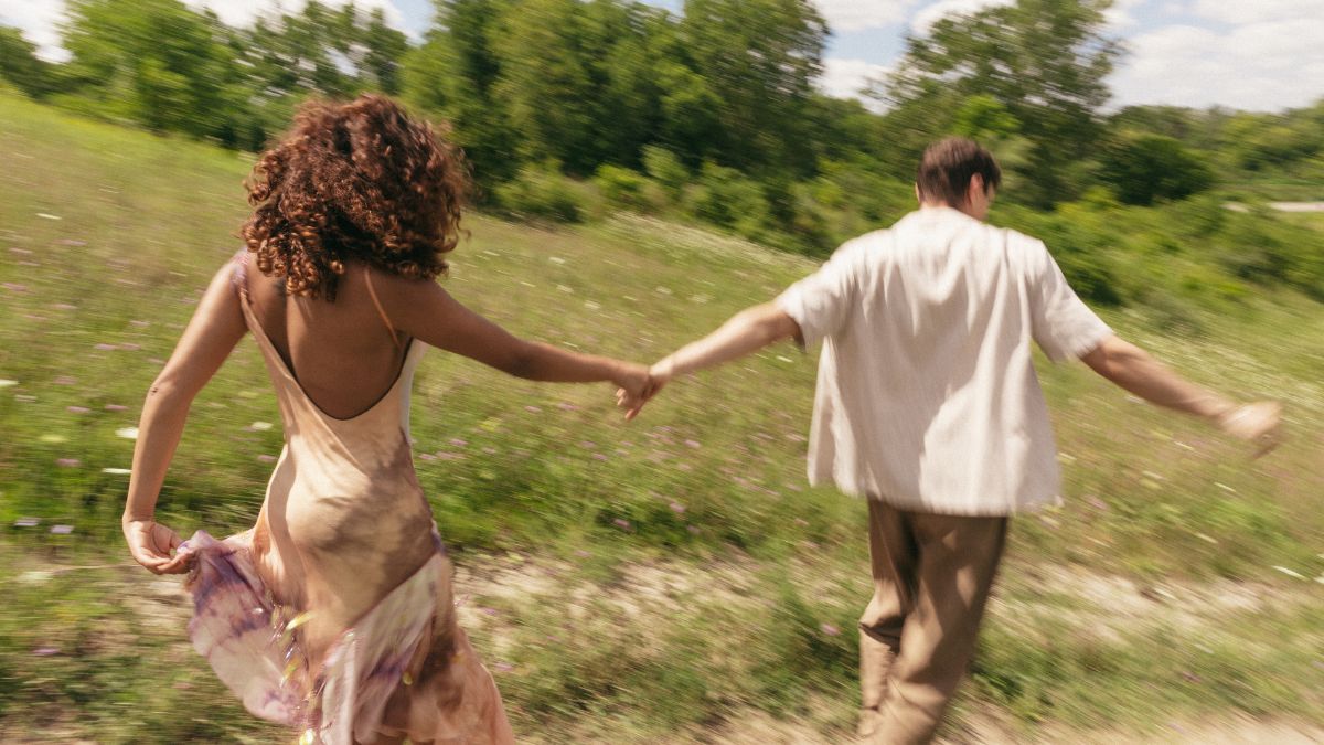 A Relationship Counselor Claims That Couples Who Stop Doing This One Thing Always Break Up