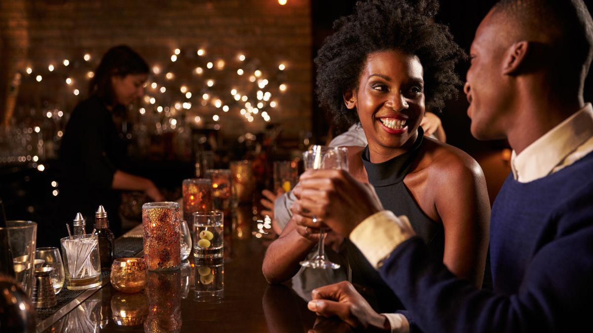 Red Flags on a First Date That Prove Someone Is Secretly Broke and Hiding It