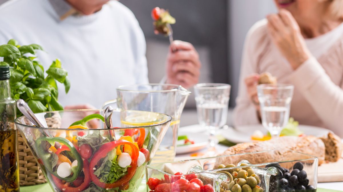 Why Dietitians Say Skipping Meals Is the Worst Thing You Can Do If You Want to Lose Weight