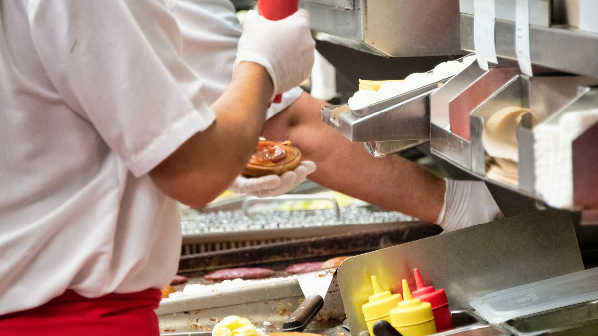 25 Gross Secrets Fast Food Workers Have About How Your Meals Are Actually Made