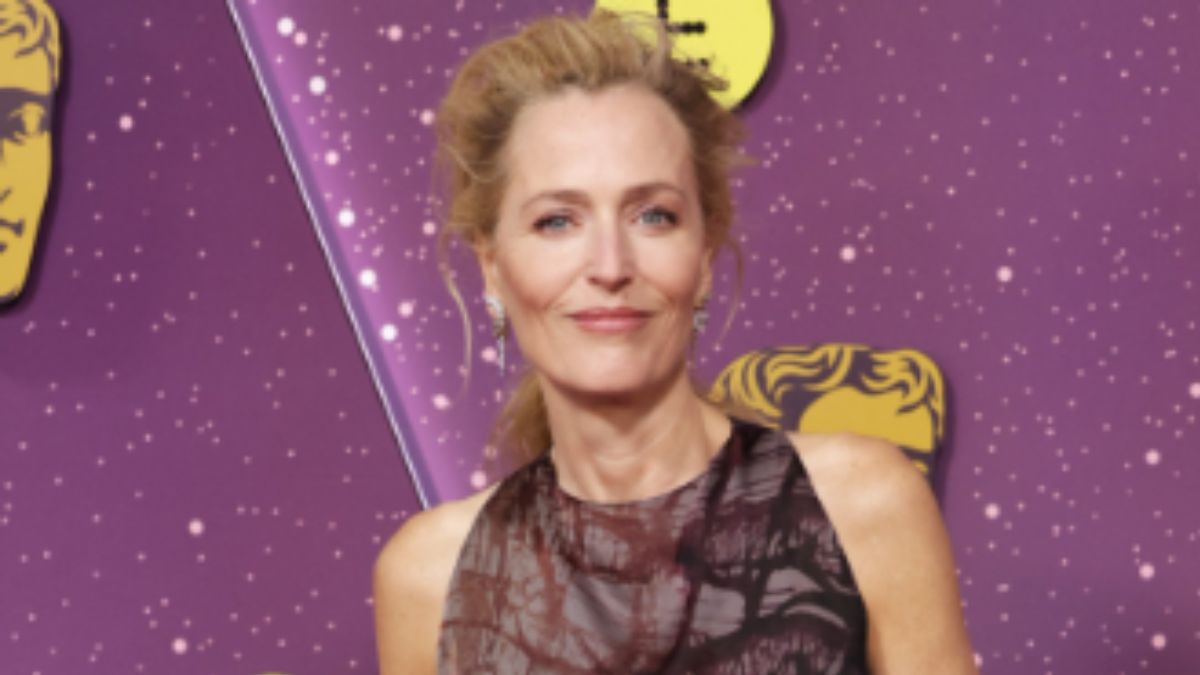 Gillian Anderson’s Curve-Hugging BAFTA Gown Is Red Carpet Perfection
