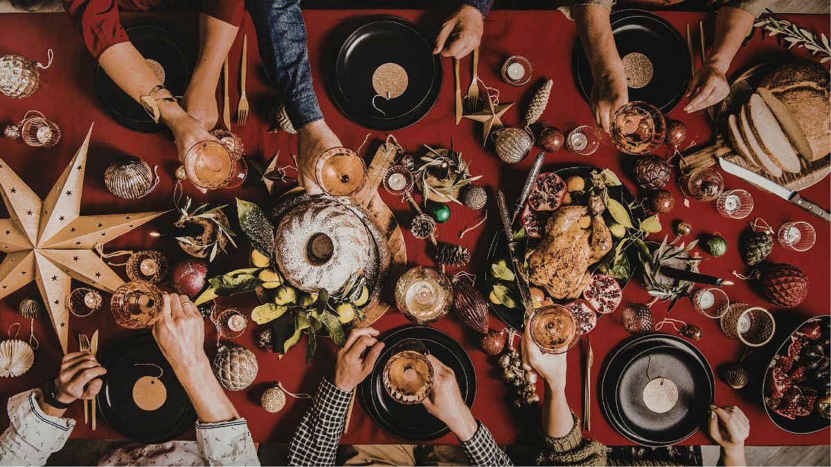 Things Relatives Do at Holiday Dinners That Guarantee They Won’t Be Invited Back